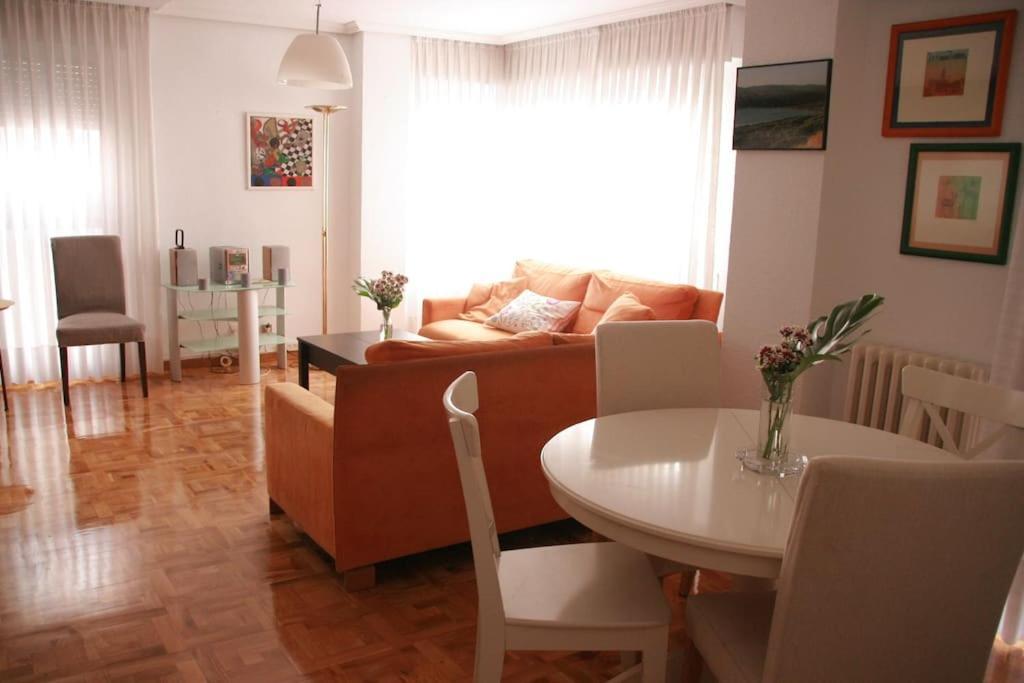 Apartament Lekker&Vida, Vivienda De Uso Turistico, Centrica, Garaje En El Edificio Valladolid Zewnętrze zdjęcie